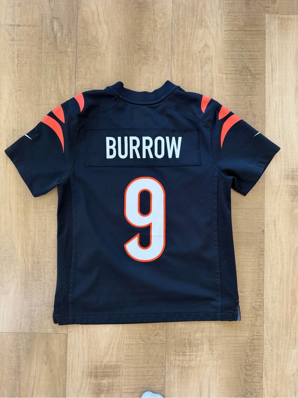 Nike Youth Jersey Burrow #9 and t-shirt